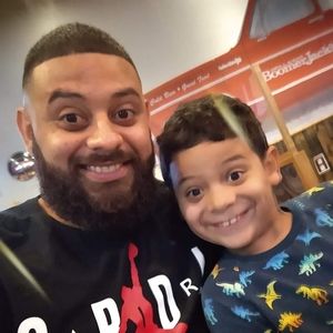 Meet your Posher, Cesar